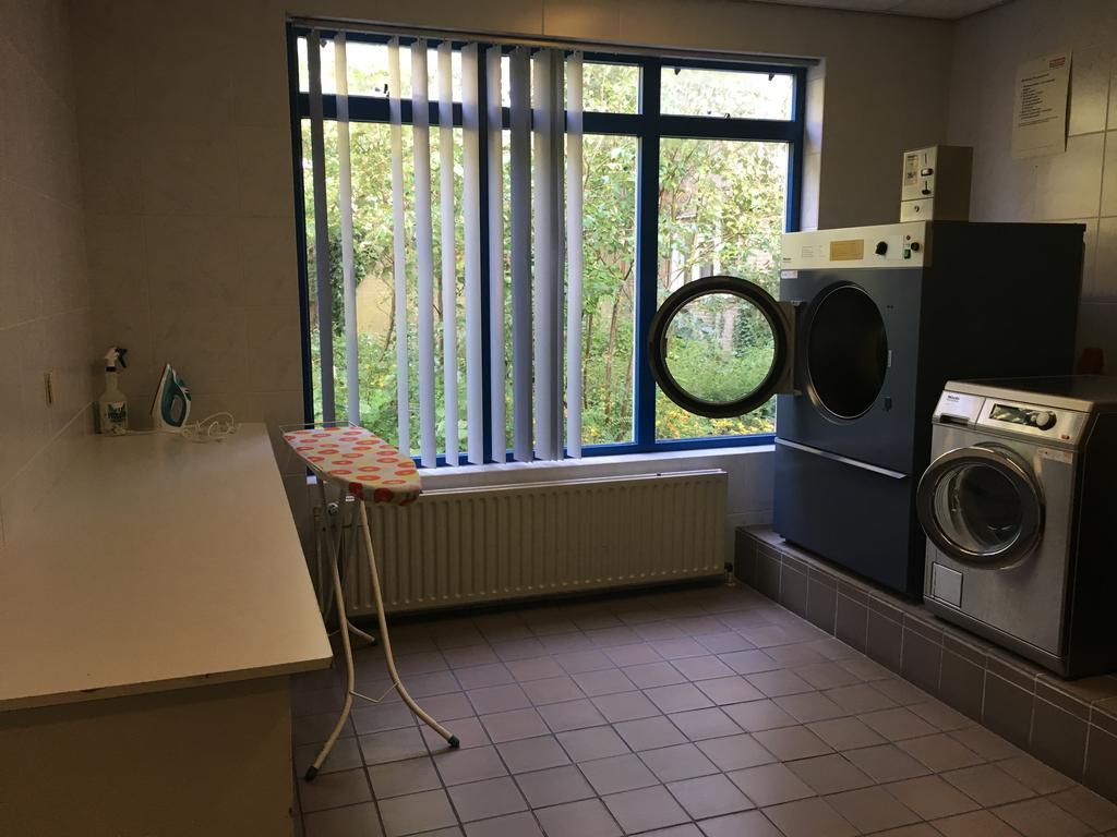 Appartement Ut & Thus, Resort Amelander Kaap Hollum  Exteriör bild